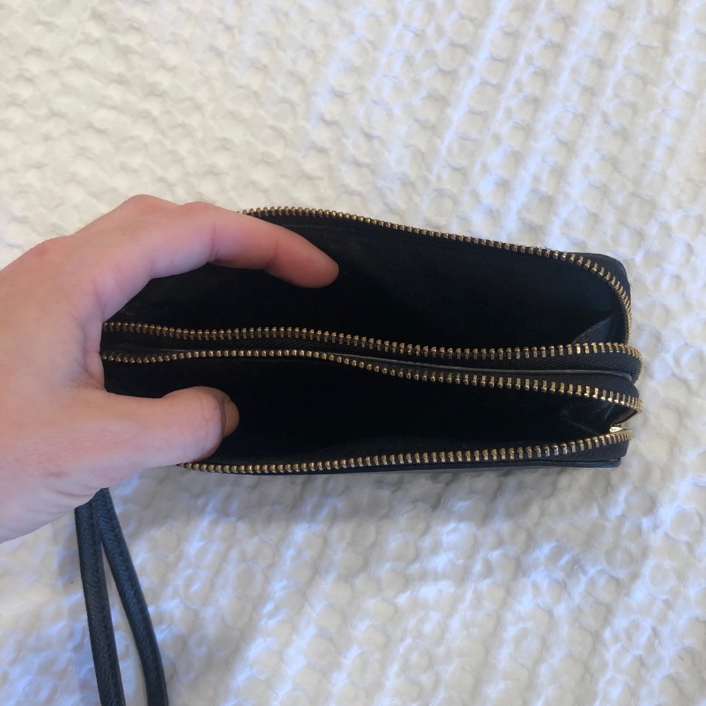 Coach wristlet - Picture 3 of 3
